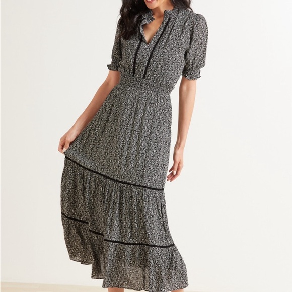 Evereve Blake Puff Sleeve Floral Dress - Picture 1 of 5